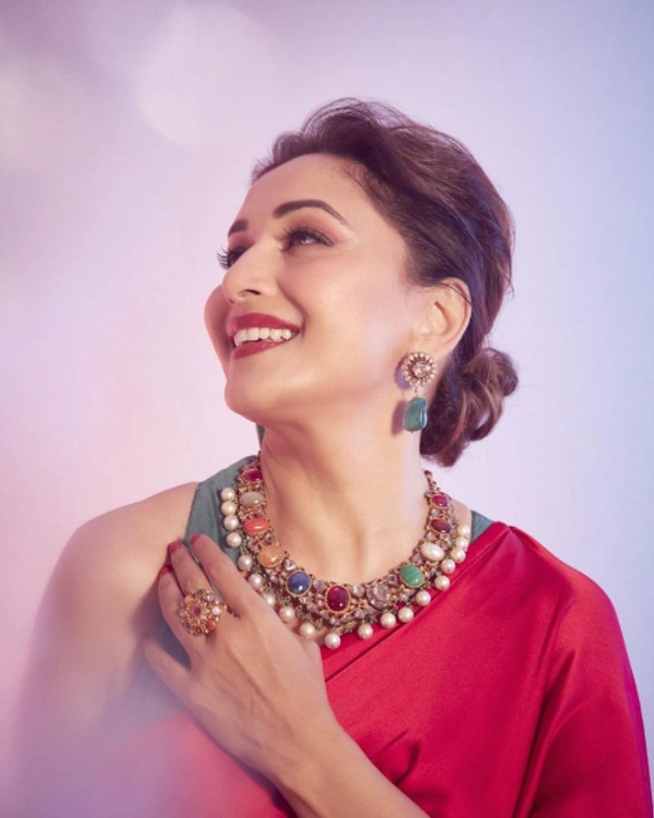  CELEBRITY SAREE ( MADHURI DIXIT WEAR )